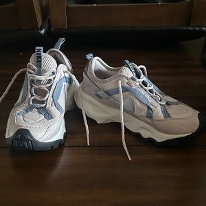 Nike Beige and Blue Sneakers